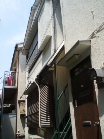 足立区足立４丁目のアパート