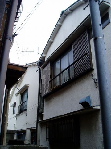 足立区足立４丁目のアパートの周辺