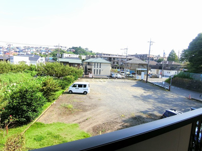 【展望】 | パレスガーデンC | バルコニーからの眺望です♪周りに視界を遮る建物がないので景色がよく見渡せます！