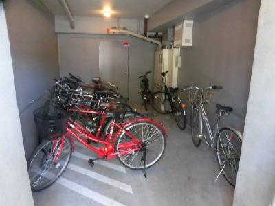 J＆N三条神宮前（旧ショナボール三条神宮前）の駐車場|駐輪場