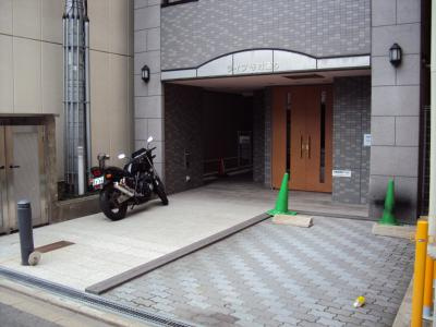 ライブ寺町通のエントランス