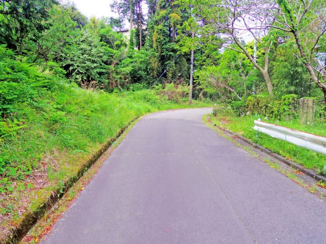 【前面道路含む現地写真】 | 伊豆の国市韮山山木 売土地 ET02697 | 伊豆の国市韮山山木　前面道路