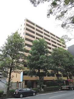【外観】 | 家族と会話が弾む対面キッチン採用。全室に収納有。
暮らしやすさと機能性が調和したベーシックな3LDK♪