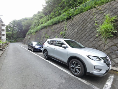 【駐車場】 | 屏風ヶ浦住宅1号棟 | 平置き駐車場