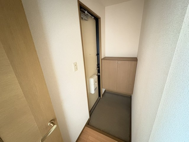 シャルマンハイツの玄関