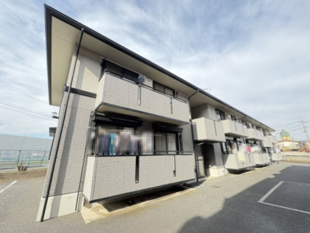 シャルマンハイツの外観