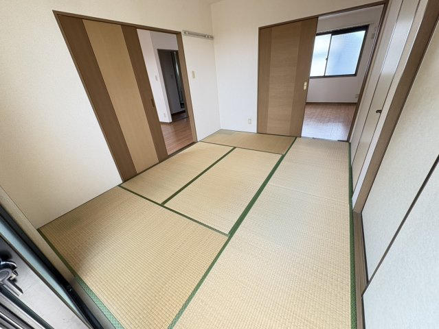 シャルマンハイツの和室