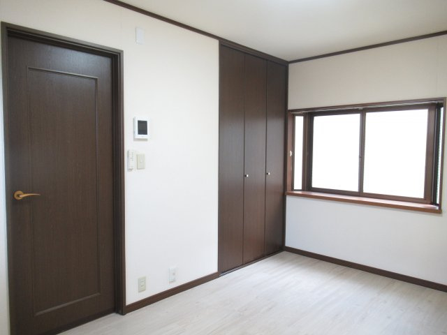 ラポール・イン幸の洋室