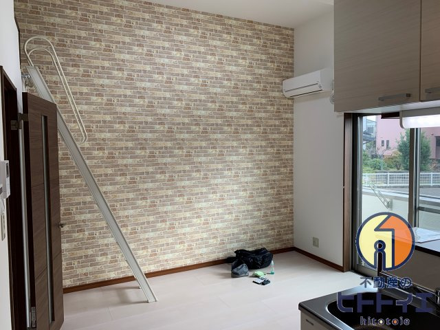 広川426ガーデンシティの居間・リビング|こちらのリビングで趣味の時間をお楽しみください