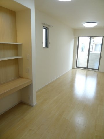 ロベルタⅡの洋室