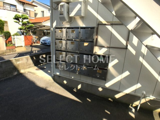 【エントランス】 | 落ち着いたエントランスです