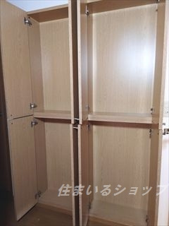 広島市安佐北区落合１丁目の賃貸マンションのその他|廊下の収納