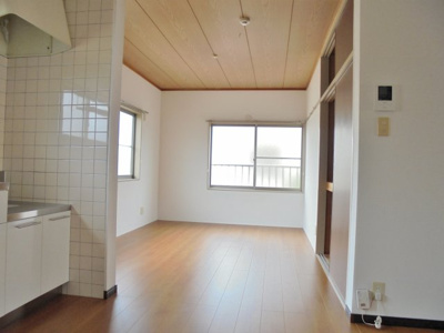 【居間・リビング】 | ファミーユ新涯