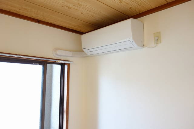足立区足立４丁目のアパートの設備|エアコン新規