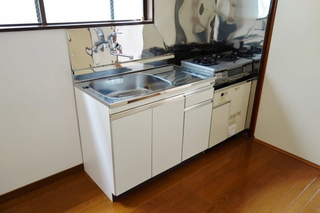 足立区足立４丁目のアパートのキッチン|新規交換しました