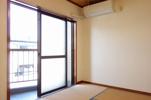足立区足立４丁目のアパートの和室|趣のある和室です