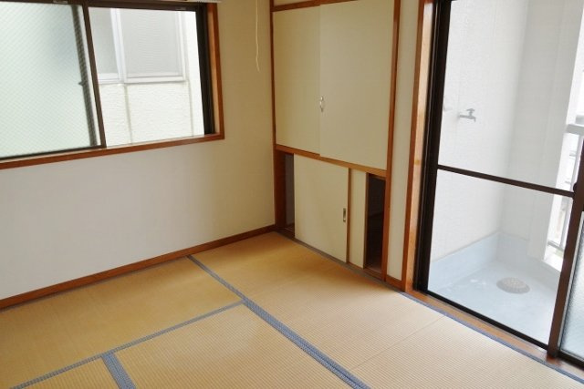 足立区足立４丁目のアパートの和室|和室、ちょっとしたくつろぎスペースにいかがでしょうか