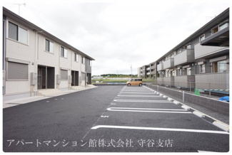 【駐車場】