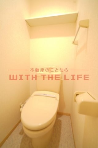 ラーン・サバーイ【10，000円キャッシュバック対象物件】のトイレ|コンパクトで使いやすいトイレです