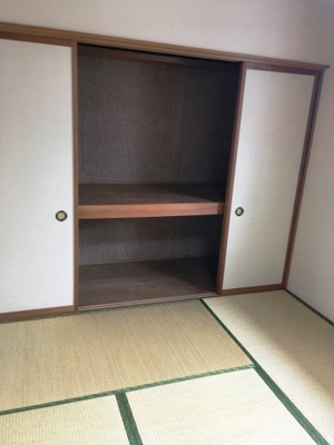 【和室】 | シャトーコスモスⅡ | 和室、ちょっとしたくつろぎスペースにいかがでしょうか