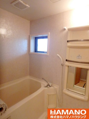 【浴室】 | ポートシャトー | ゆったり過ごせるお風呂です