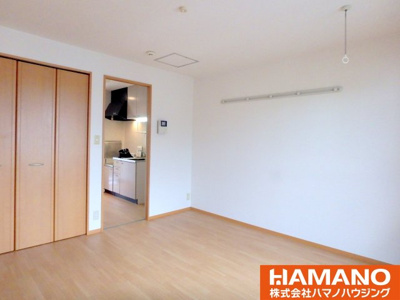 【居間・リビング】 | ポートシャトー | ゆったり過ごせるリビングです