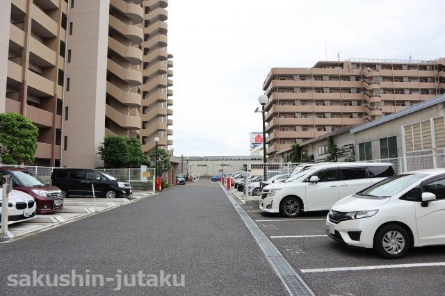 フェアロージュ津田沼ボスコ　３階部分の駐車場