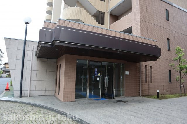 フェアロージュ津田沼ボスコ　３階部分のエントランス