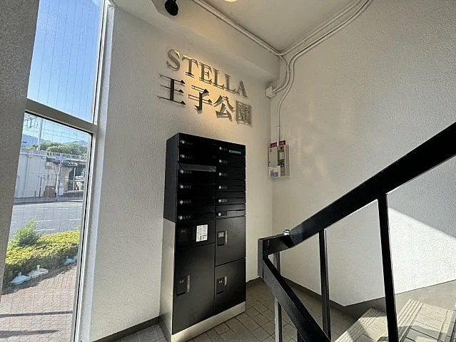 STELLA王子公園のエントランス