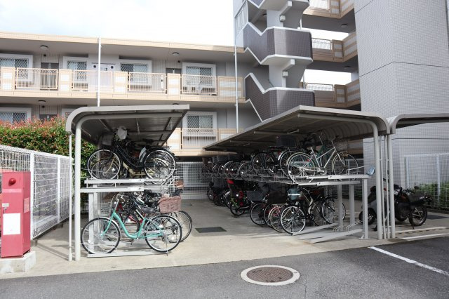 モナ―ク薬園台　１階専用庭付のその他共用部分|駐輪場