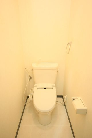 寺由ビルのトイレ