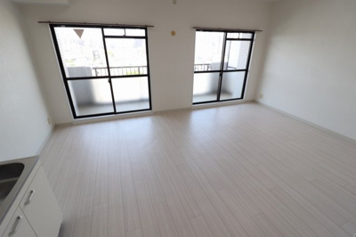 【居間・リビング】 | リベラルパレス城東A棟