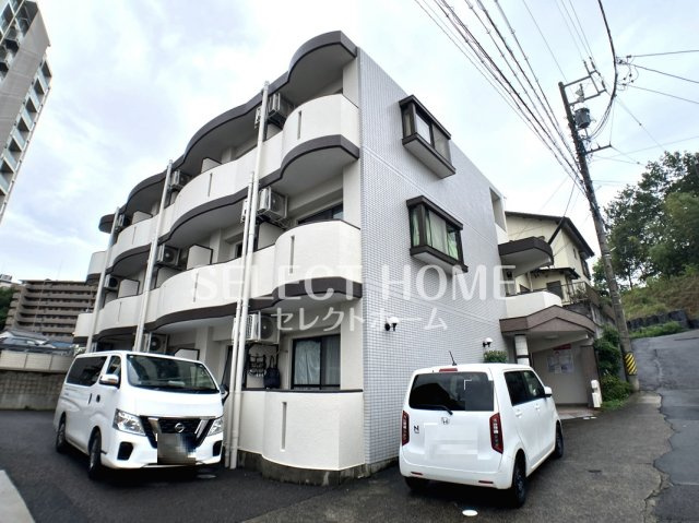 【外観】 | エバーグリーン明大寺 | 外観もきれいです