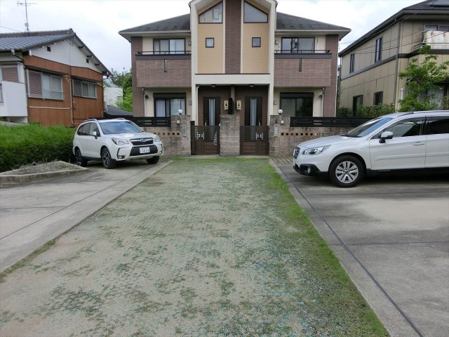 グレイス清水ヶ岡の駐車場|グレイス清水ヶ岡