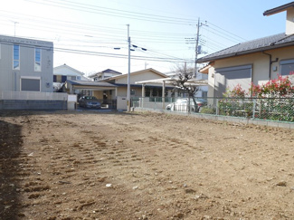 【前面道路含む現地写真】