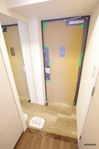 レオンコンフォート天神橋　仲介手数料無料の玄関