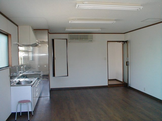 長尾店舗の内装
