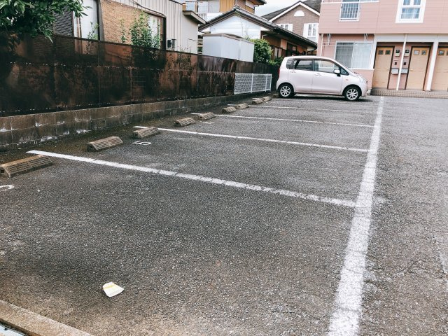 ラフィーネの駐車場
