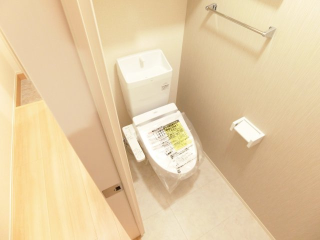 カーサ高善D棟 のトイレ