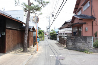 【前面道路含む現地写真】