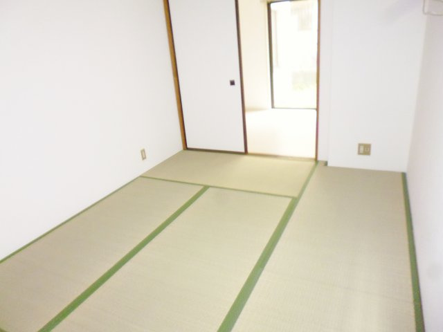 アッシュコート明石の和室