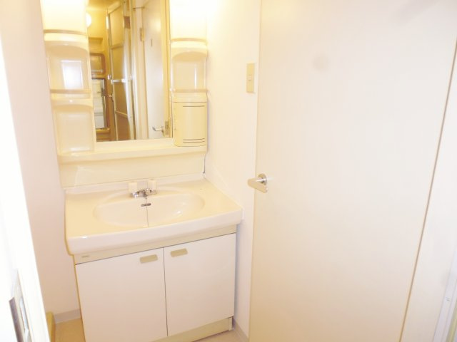 アッシュコート明石の独立洗面台