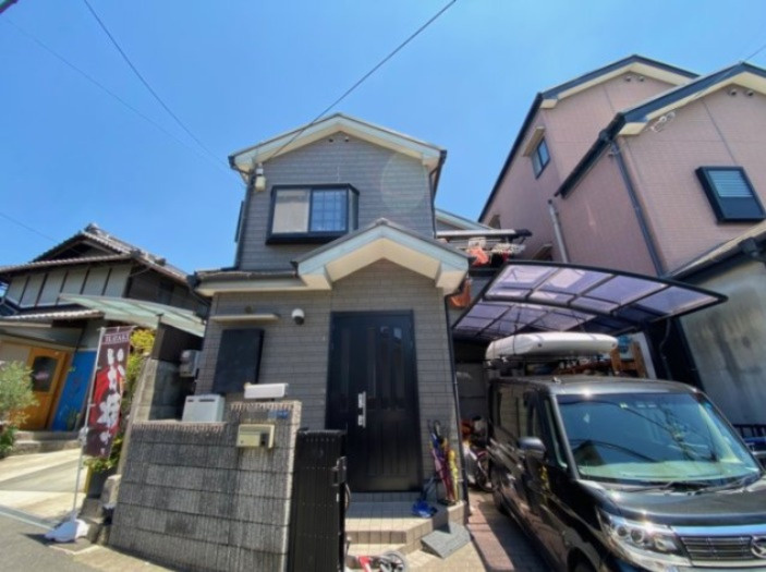 大東市中垣内２丁目　一戸建ての外観|■お車１台駐車ＯＫ♪♪