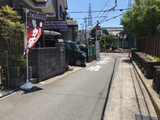 大東市中垣内２丁目　一戸建ての前面道路含む現地写真|■前面道路は約4.0ｍです♪♪