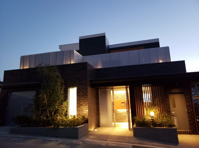 【外観】 | ザ・テラスコート英 | エントランス側