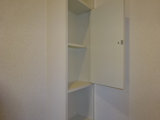 アルタBのトイレ|収納棚