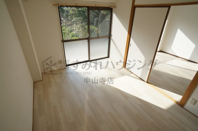 シャルムオーリンⅠの洋室