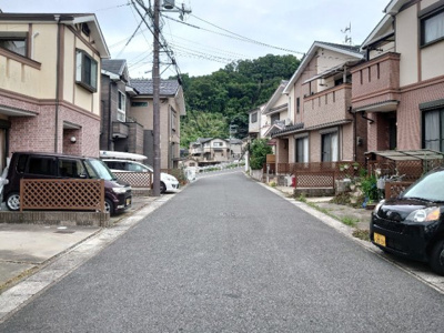 【前面道路含む現地写真】 | 山科区上花山桜谷　中古戸建