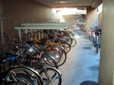 アスヴェル京都三条通の駐車場|駐輪場
