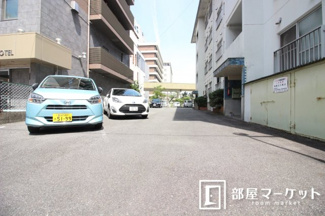 【駐車場】